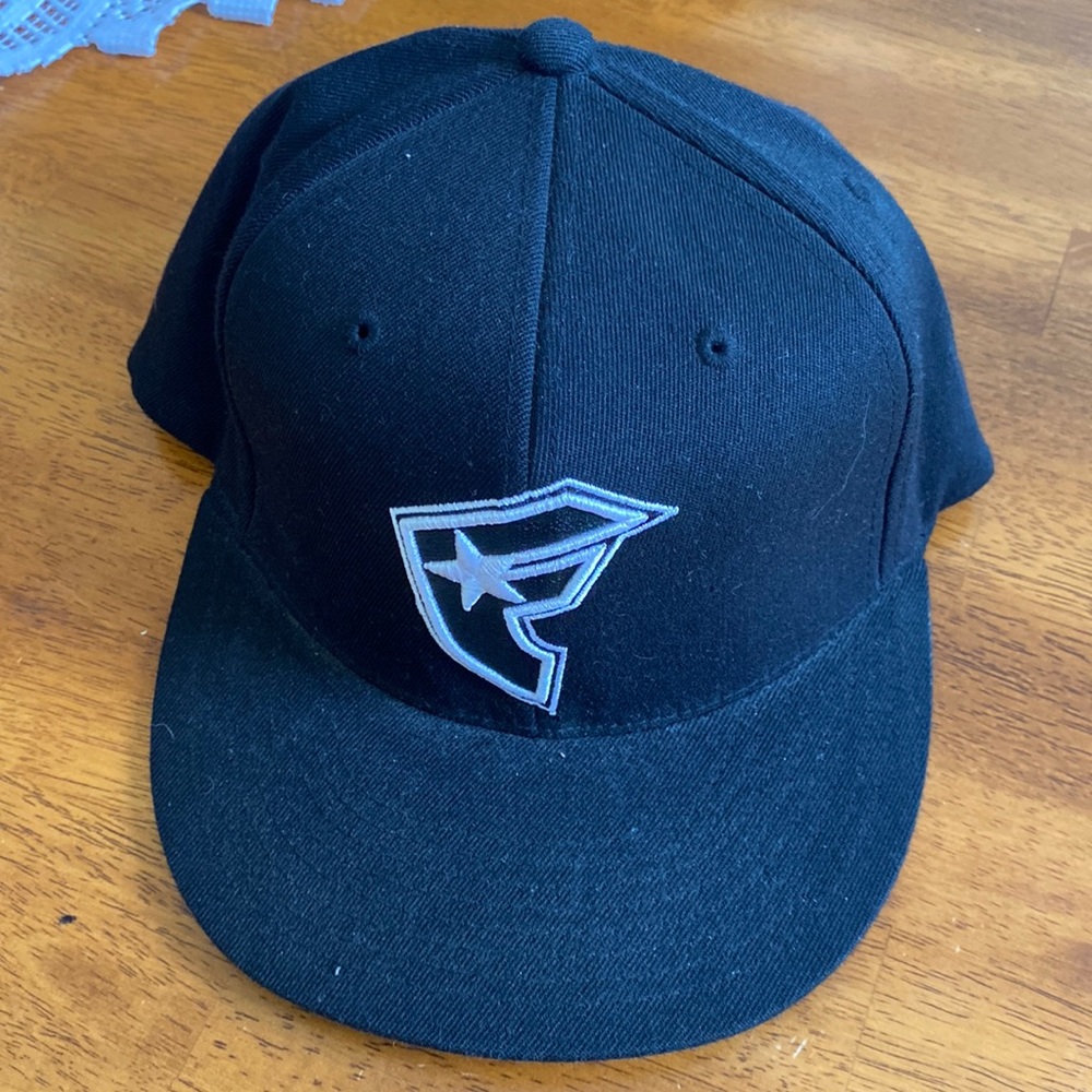 Famous starsandstraps mens cap